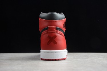 Nike Air Jordan 1 High Banned 2011 432001-001 Basketball Shoes