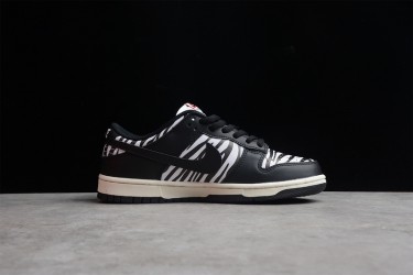 Nike SB Dunk Low Zebra --DM3510-001 Casual Shoes Unisex