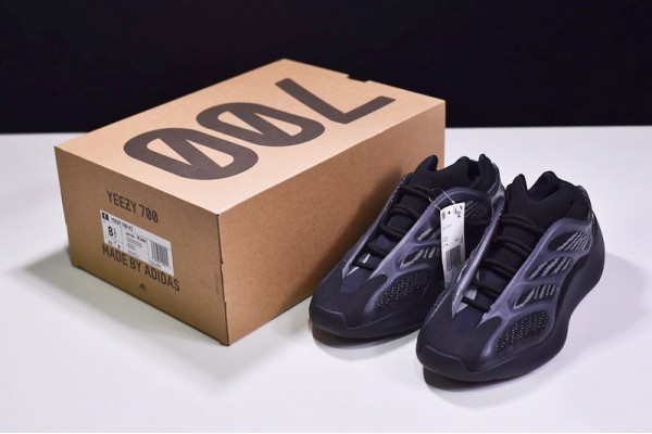 Adidas Yeezy 700 V3 "Alvah" Triple Black H67799