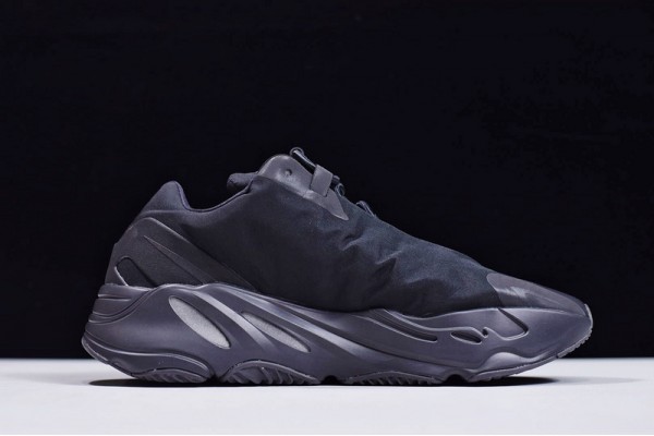 Adidas Yeezy Boost 700 MNVN "Triple Black" Triple Black FV4440