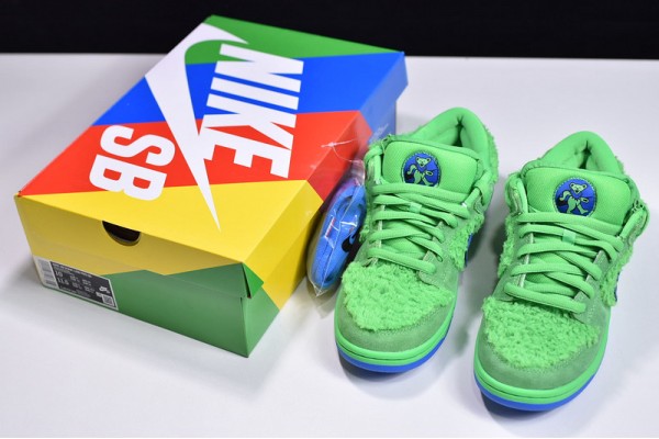 Grateful Dead x Nike SB Dunk Green Bear Green Blue CJ5378-300