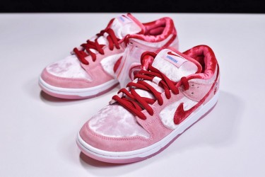 StrangeLove x Nike SB Dunk Low Pink White CT2552-800