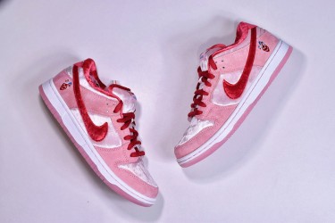 StrangeLove x Nike SB Dunk Low Pink White CT2552-800